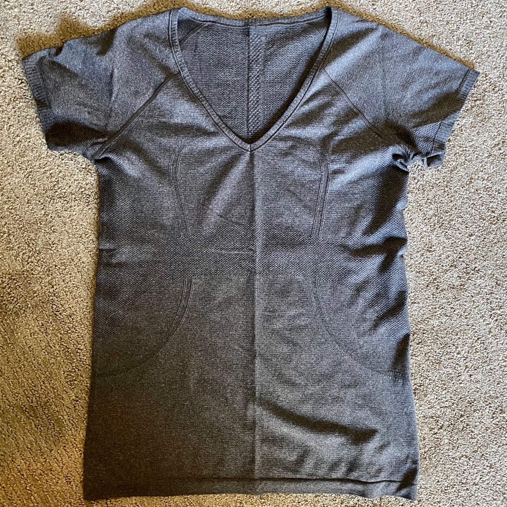 Lululemon Run: Swiftly Tech V Neck